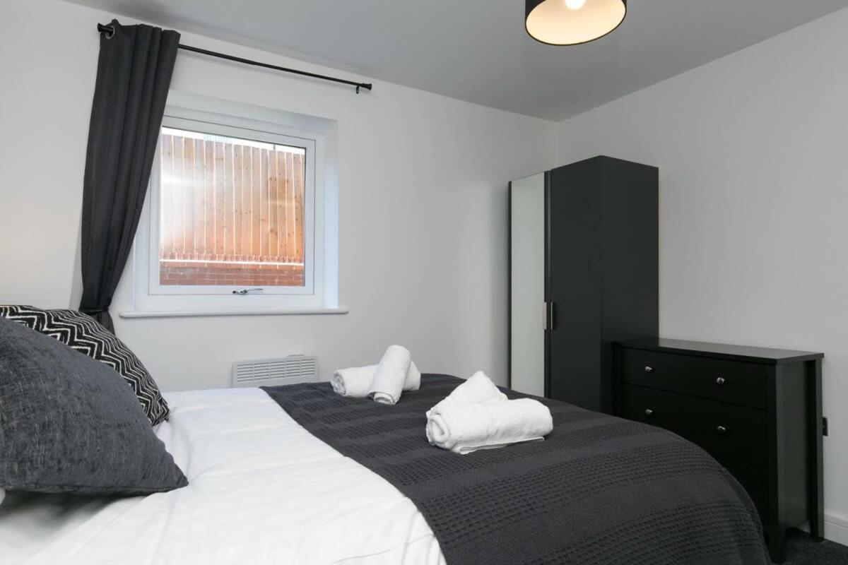 Stunning 2 Bedroom Apartment In Wallasey Kültér fotó