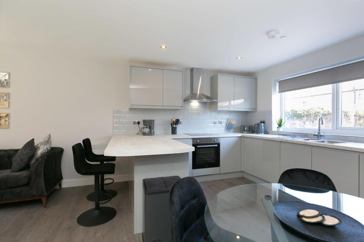 Stunning 2 Bedroom Apartment In Wallasey Kültér fotó