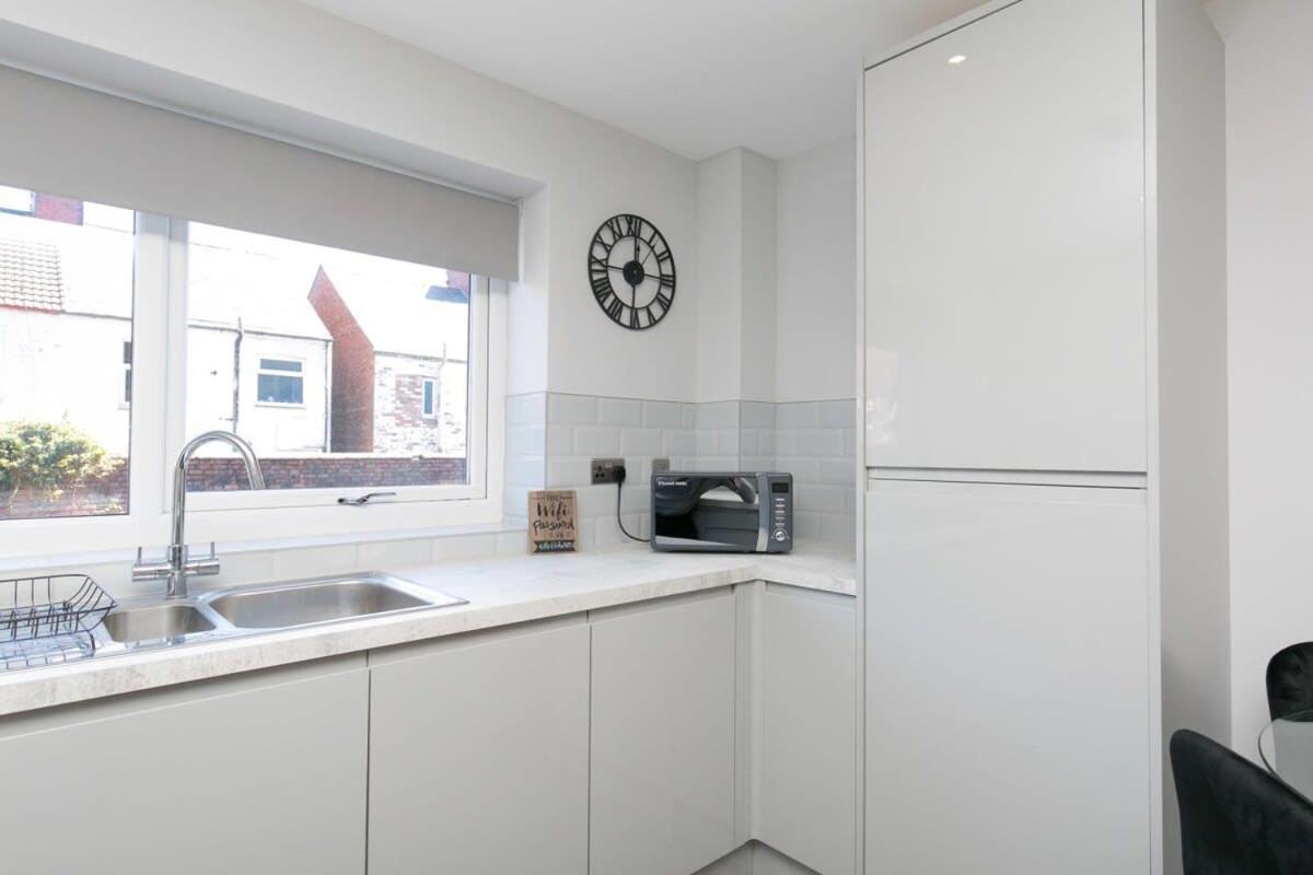 Stunning 2 Bedroom Apartment In Wallasey Kültér fotó